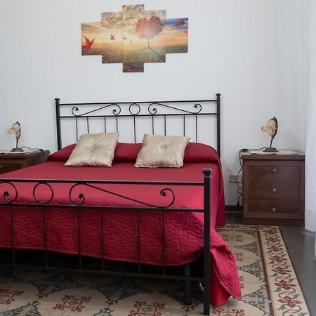 Mary'S Center House Apartment Catania Bagian luar foto