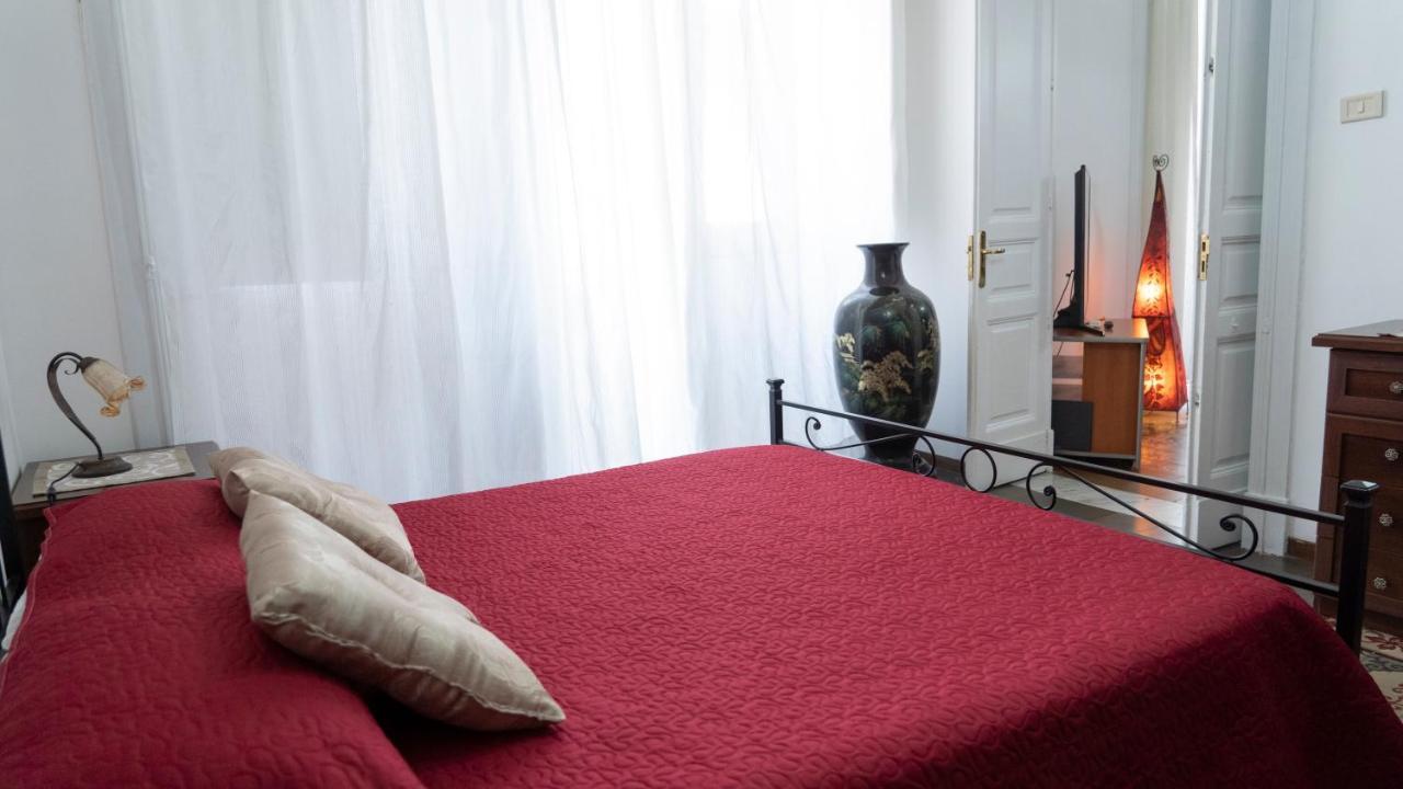 Mary'S Center House Apartment Catania Bagian luar foto