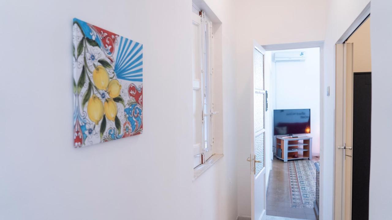 Mary'S Center House Apartment Catania Bagian luar foto